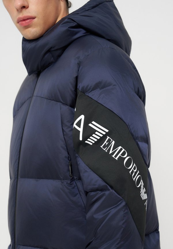 EA7 Emporio Armani