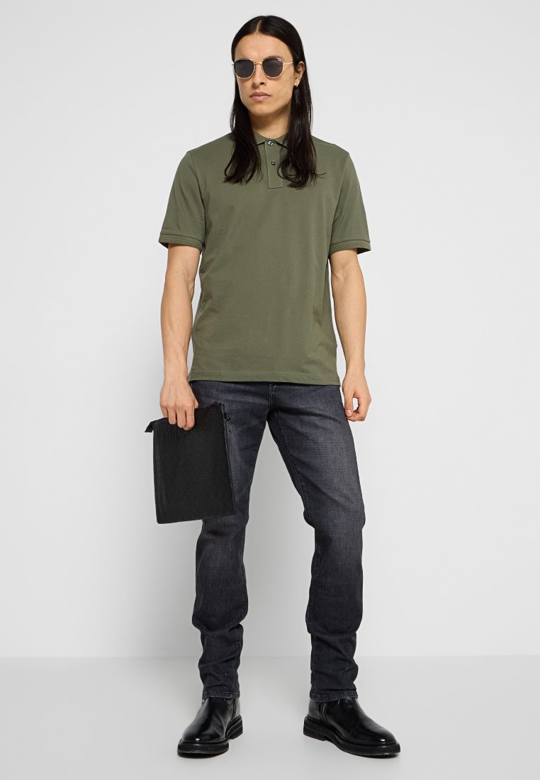 GANT