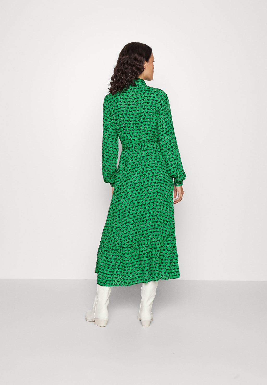 ONLALMA LIFE EMILY SHIRT DRESS Media 4