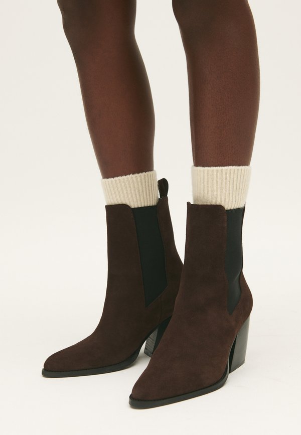 Claudie Pierlot