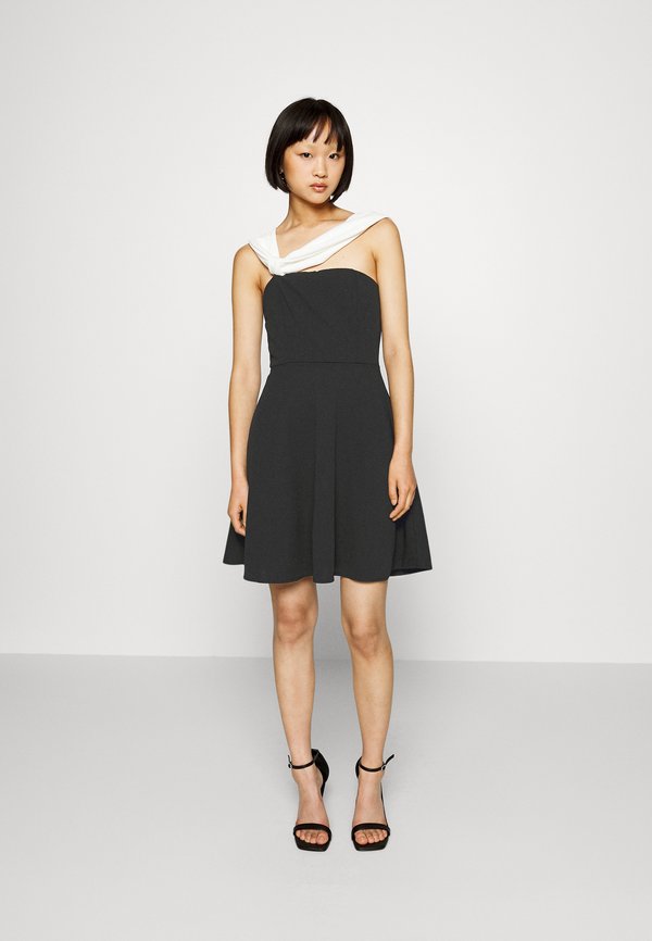 WAL G PETITE ALIA OFF SHOULDER SKATER