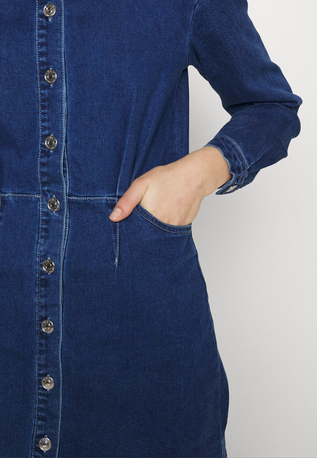 ONLFLEUR BUTTON DRESS Media 5