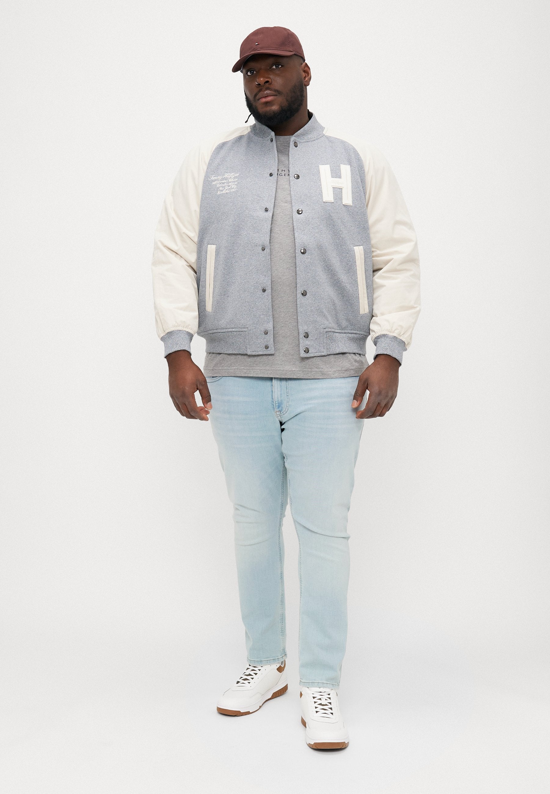 MIX MEDIA VARSITY  Media 2