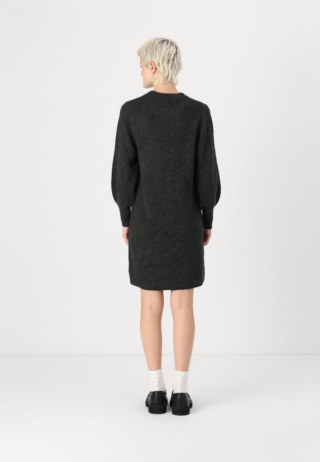 Knitted ONLELSA short Media 4
