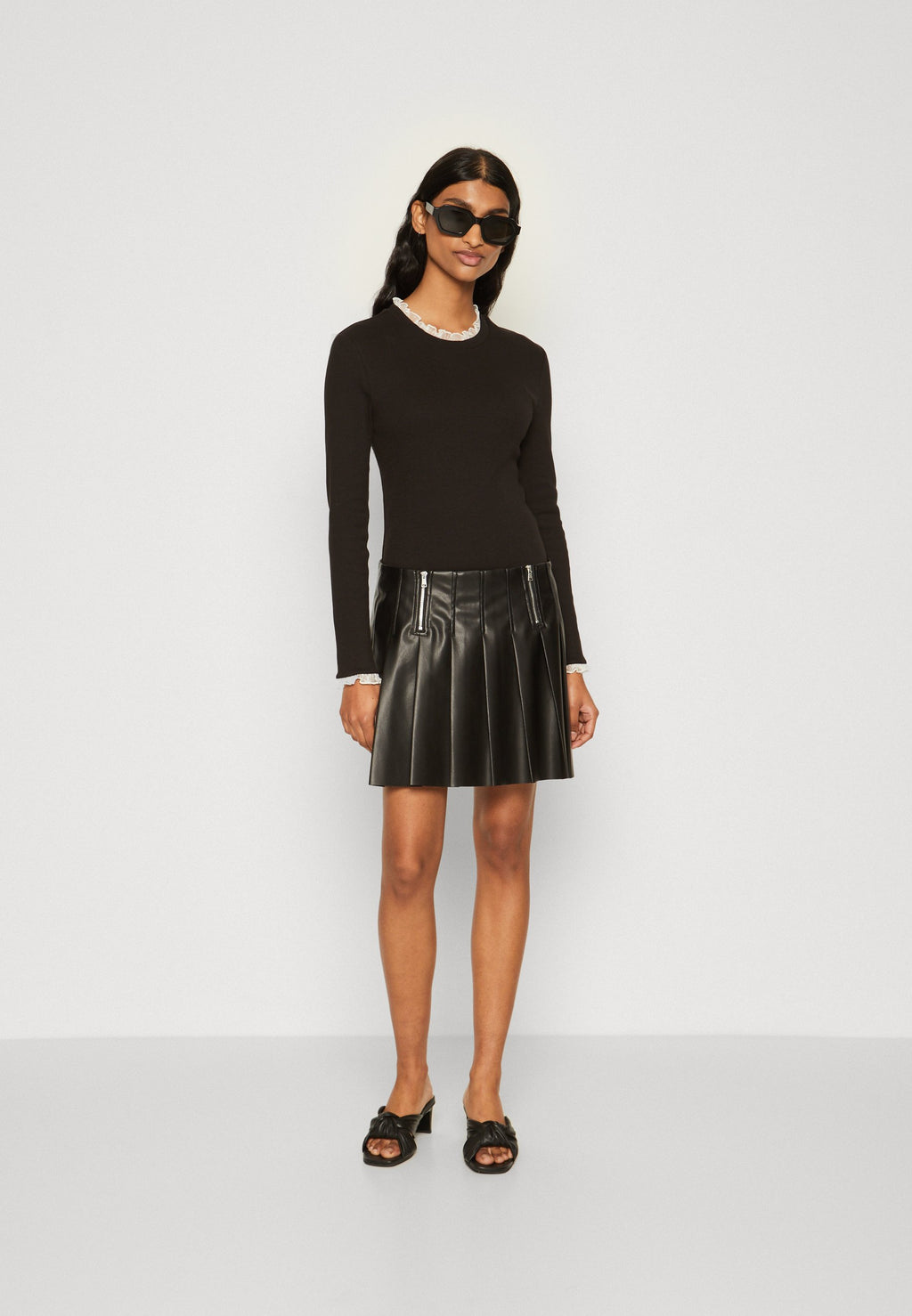 ONLIZARA ZIP PLEAT Media 2
