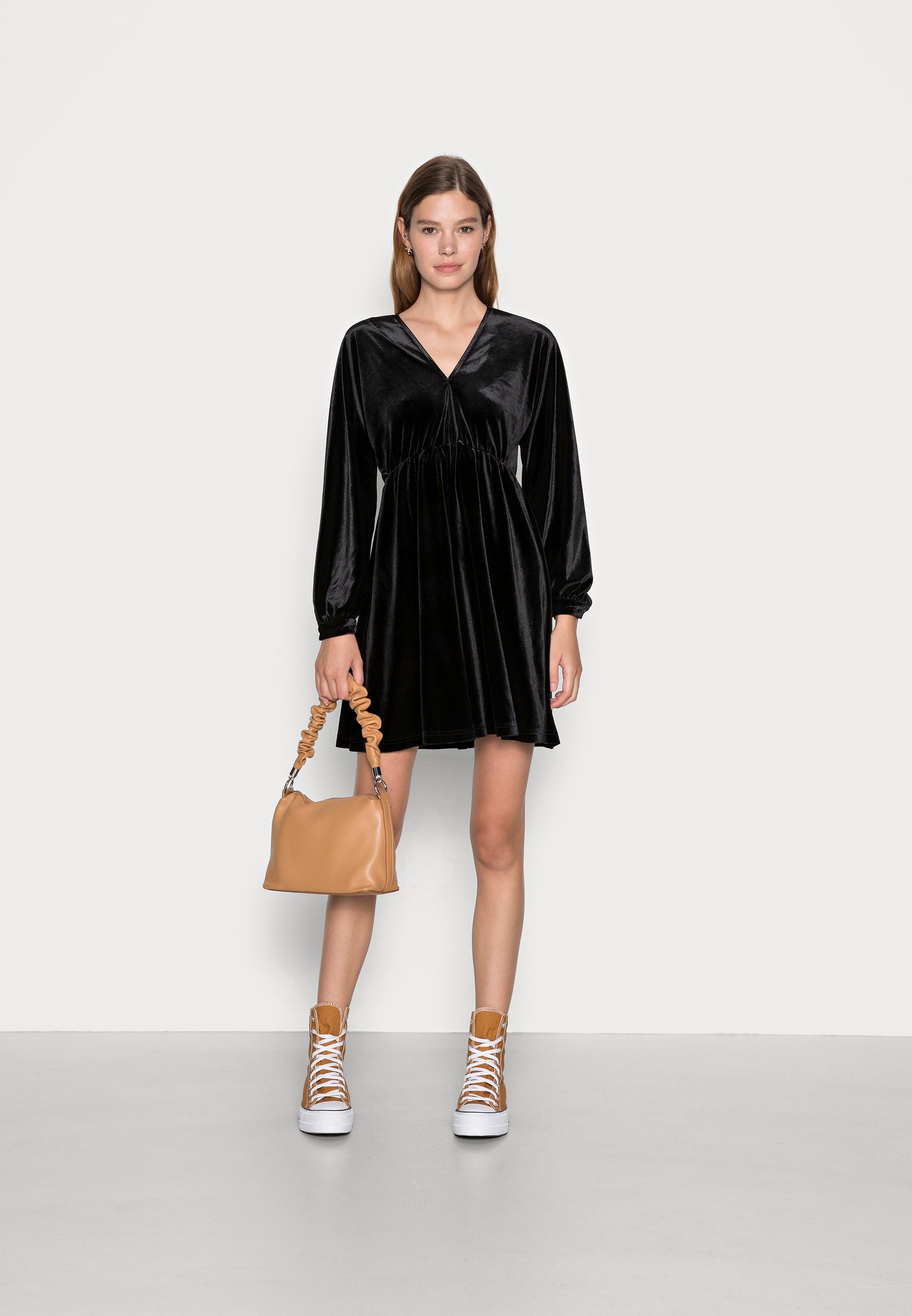 ONLESME LIFE  DRESS Media 2
