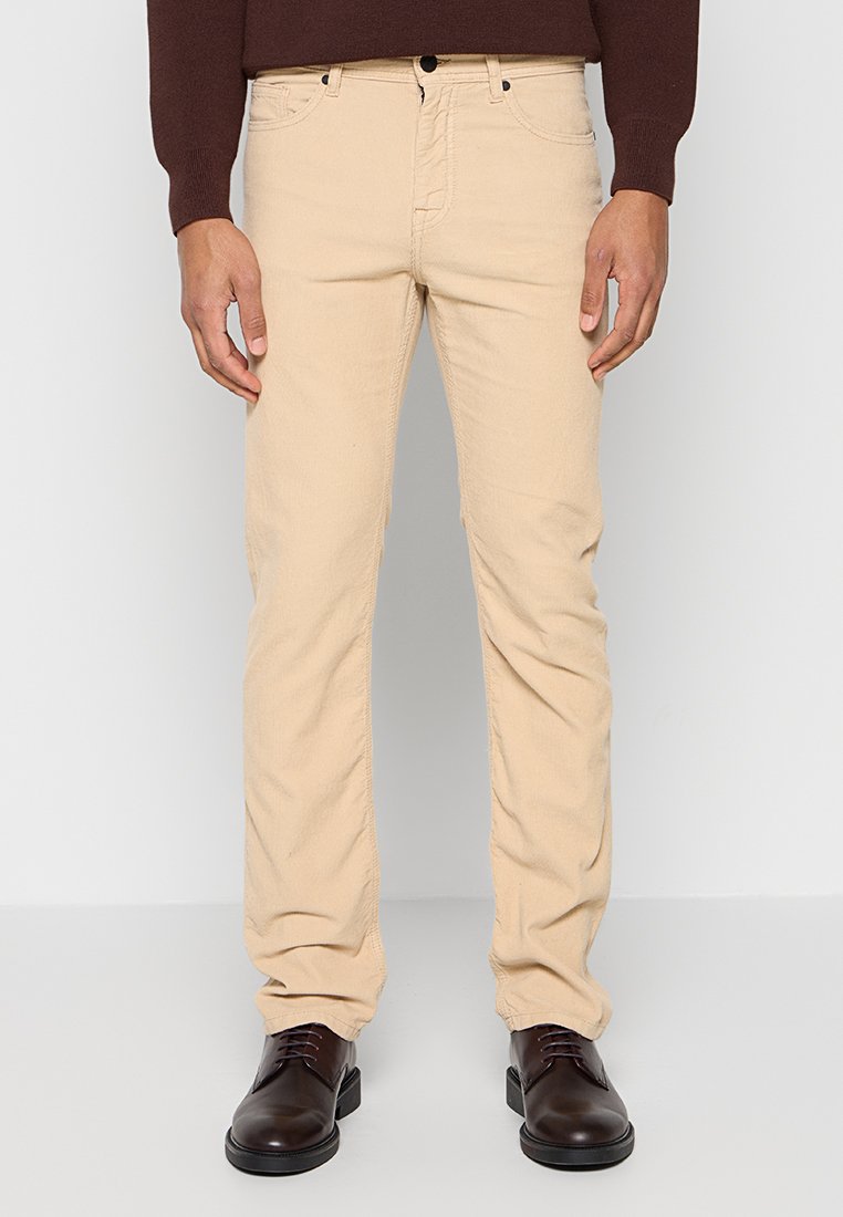 SLIM FIT Media 1