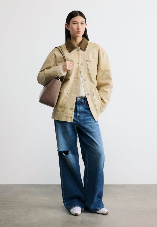 Tommy Jeans DISTRESSED CANVAS OVERSIZED CHORE JACKET