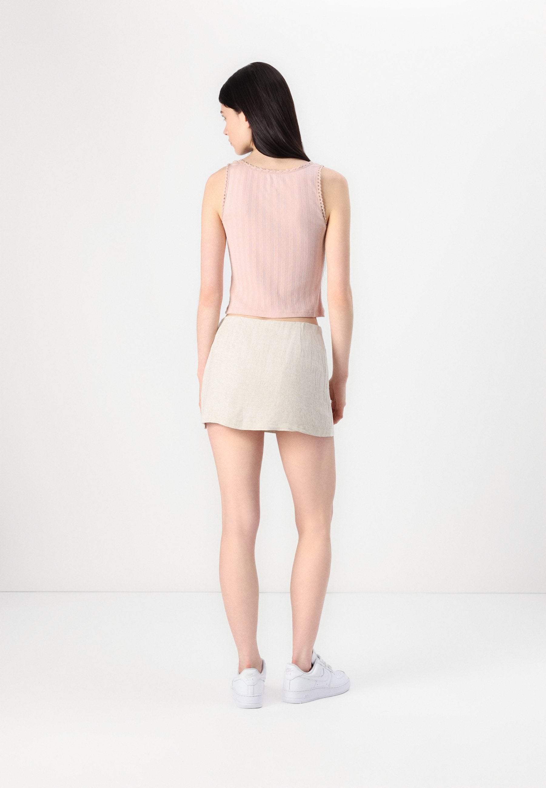 Abercrombie & Fitch The A&F Scarlett Mid Rise Linen-Blend Mini Skort