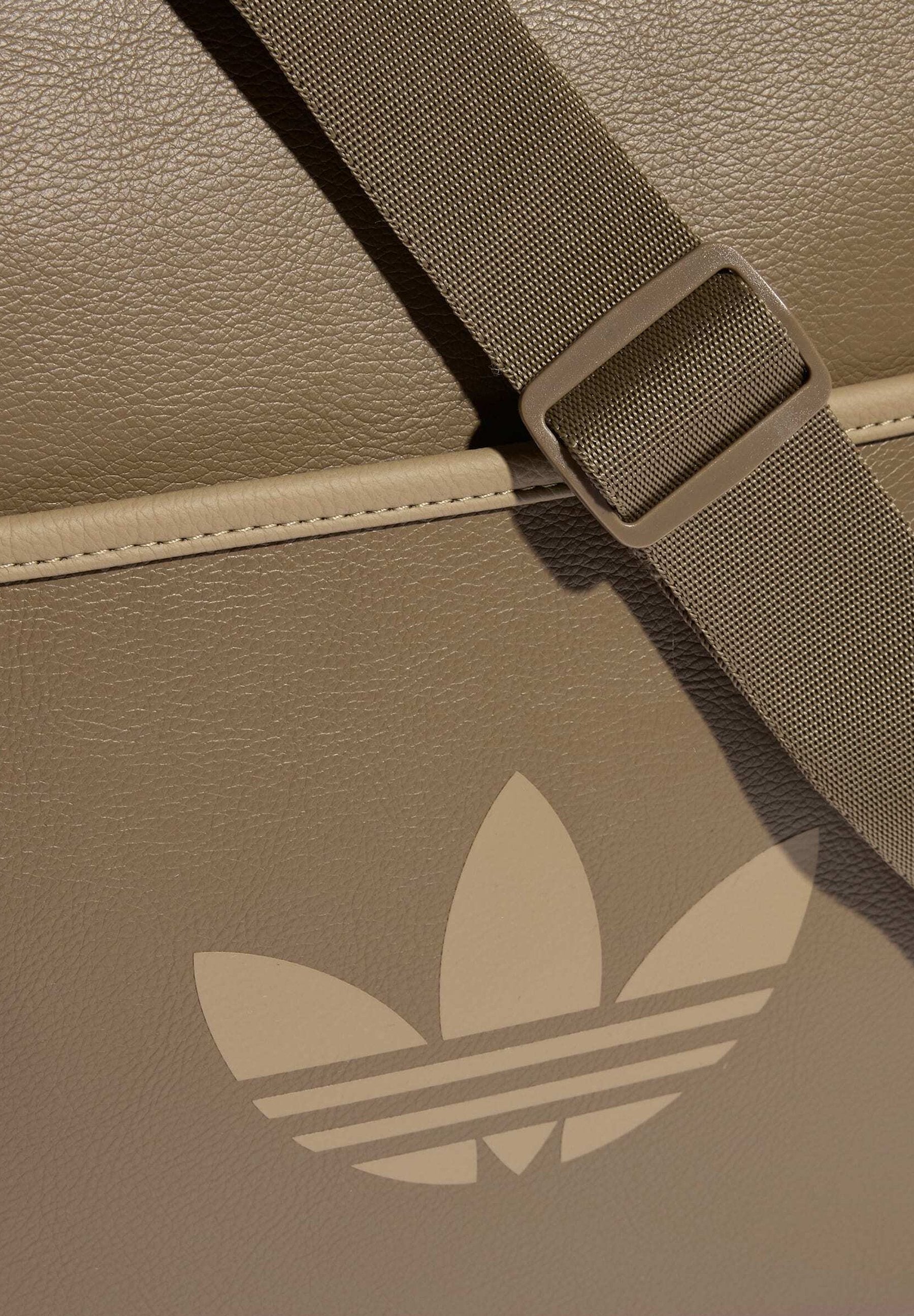 adidas Originals AIRLINER