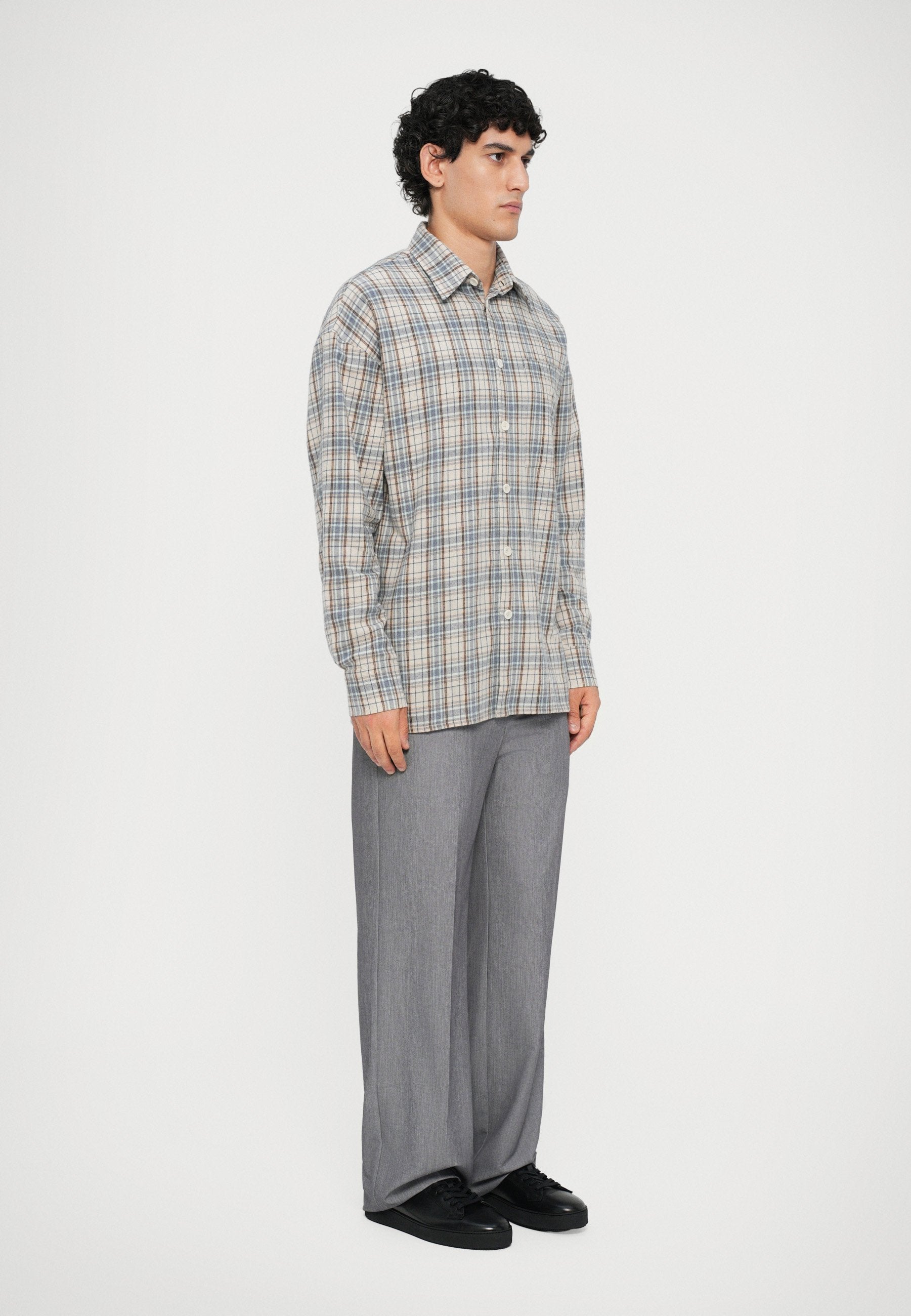 Essential Collective CHECKED SHIRT WITH POCKET