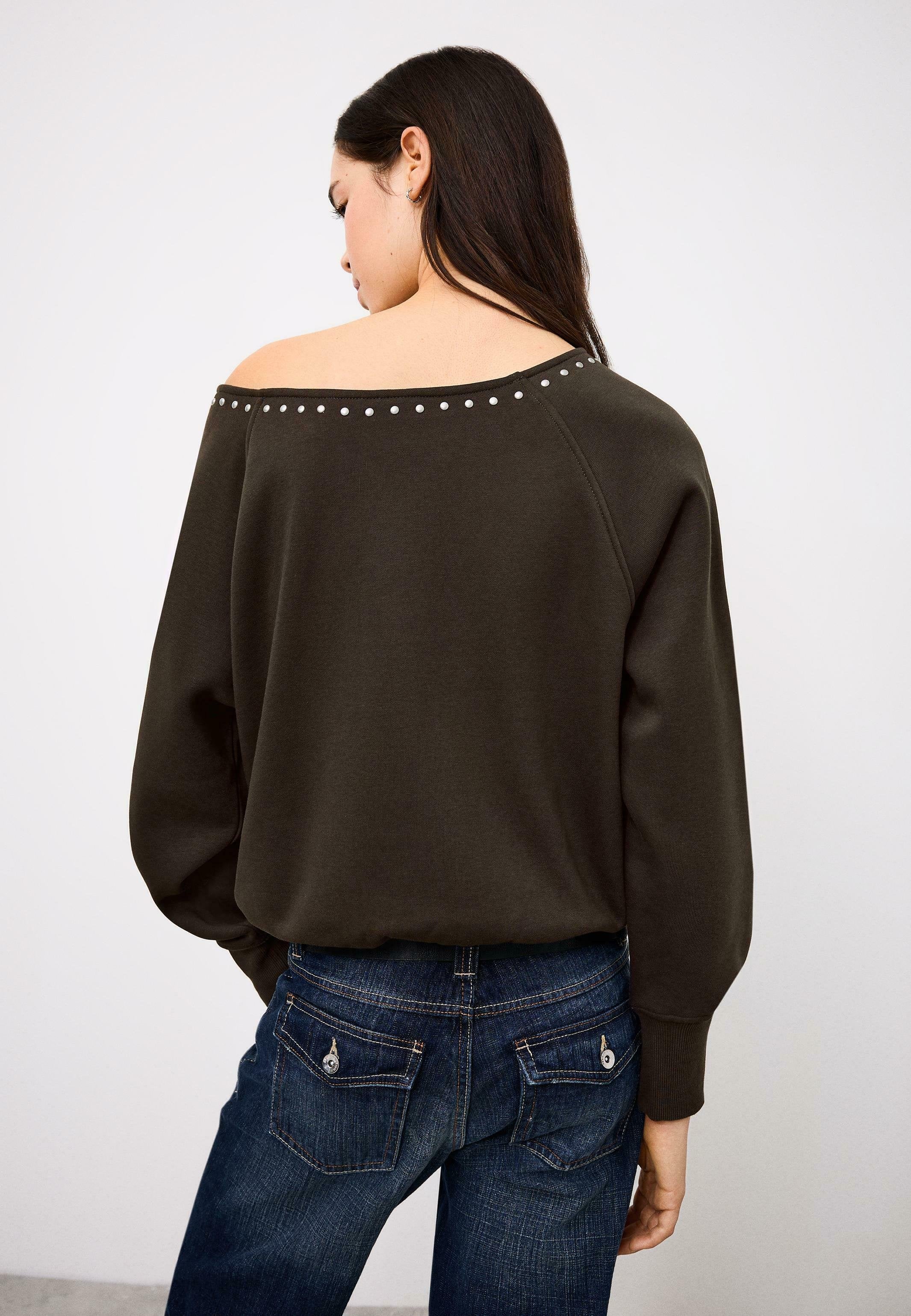 Bershka ASYMMETRIC STUD