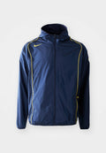 Marineblaue Nike-Jacke mit gelben Akzenten, leichtes Material, durchgehender Reißverschluss, verstellbare Kapuze und elastische Bündchen. Einfaches Design, keine zusätzlichen Details.