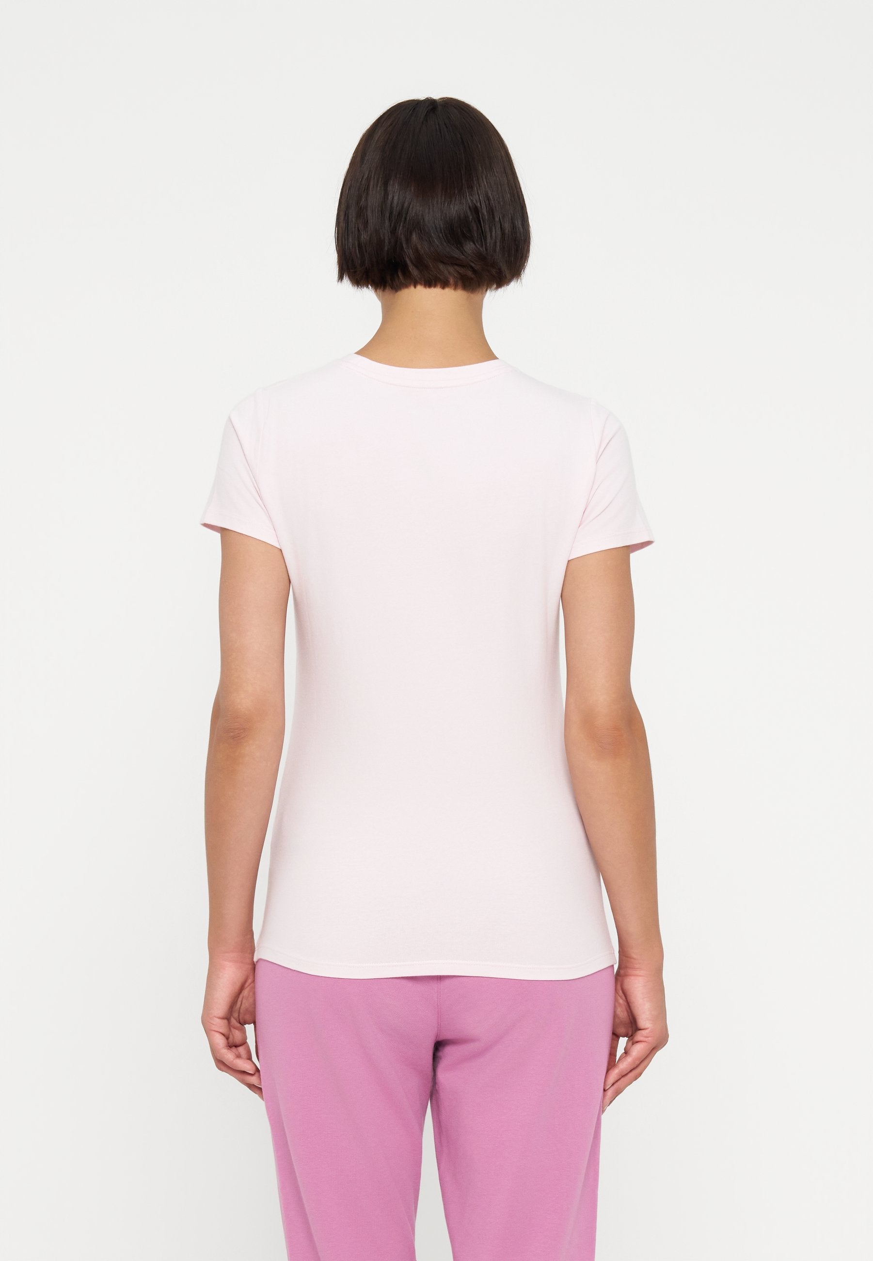 DKNY