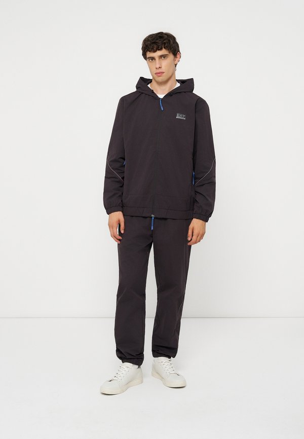 EA7 Emporio Armani