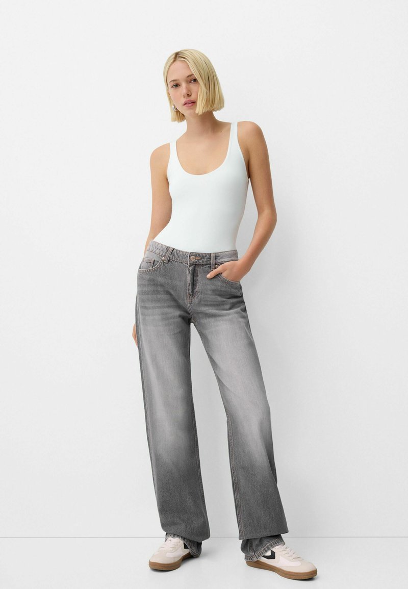 Bershka Jeans Straight Leg Media 1