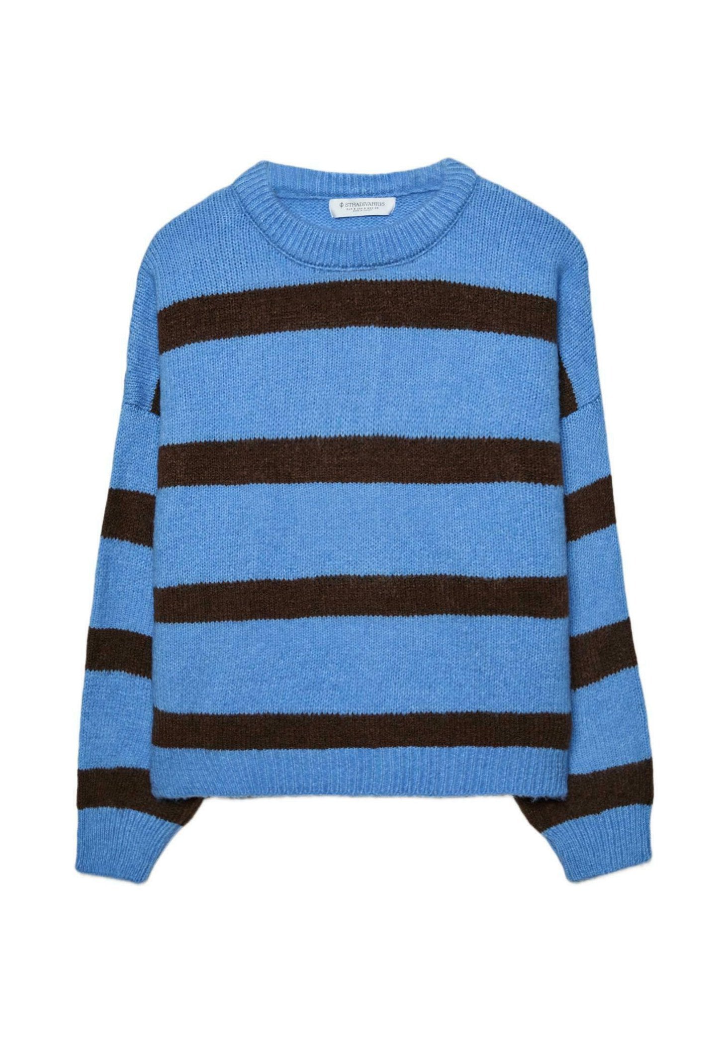 Blau- und braun gestreifter Pullover mit rundem Ausschnitt, gerippten Bündchen und Saum. Hergestellt aus weichem Strickmaterial. Geradlinige, übergroße Passform.