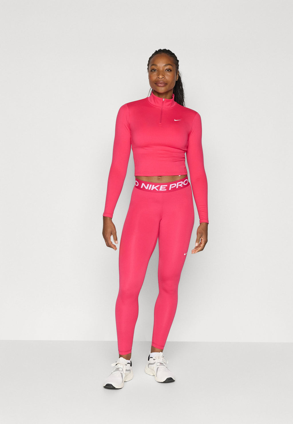 Nike Performance ONE