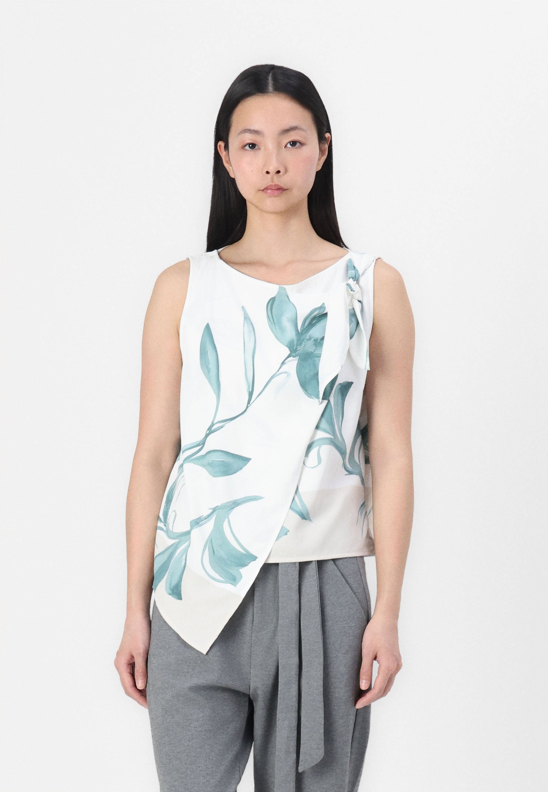 Abercrombie & Fitch Knotted Scarf Top
