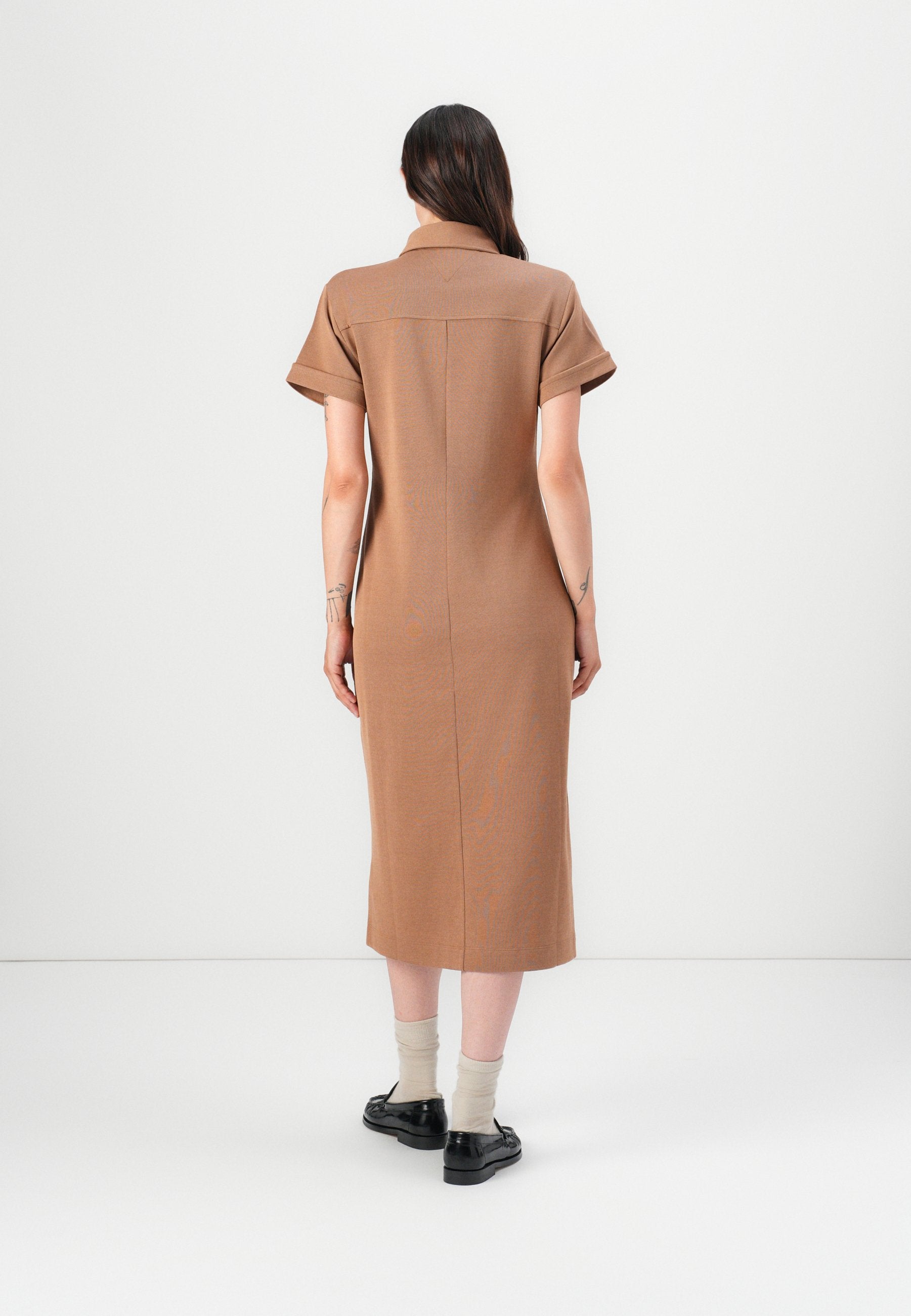 GOLD BUTTON MIDI SHIRT Media 4