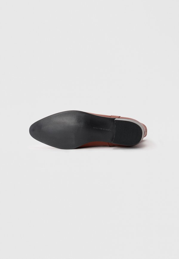 Tommy Hilfiger POINTY