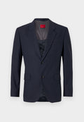 Navy Blazer aus glattem Stoff mit einreihiger Knopfleiste, zwei Vordertaschen und schwarzen Knöpfen. Rotes Markenlabel innen.