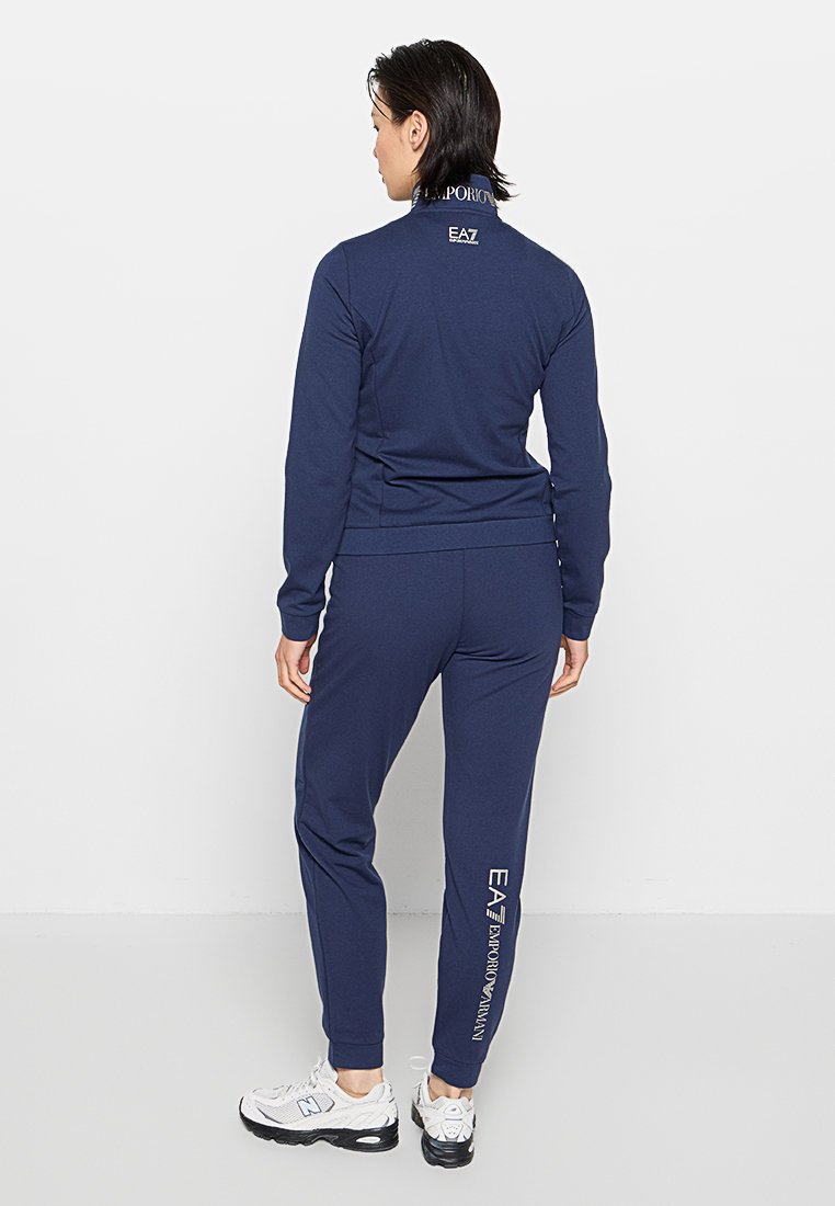 EA7 Emporio Armani Trainingsanzug Media 3