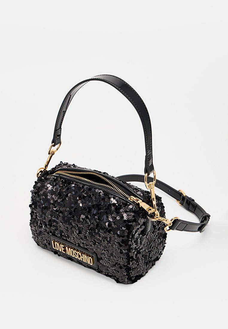 Love Moschino