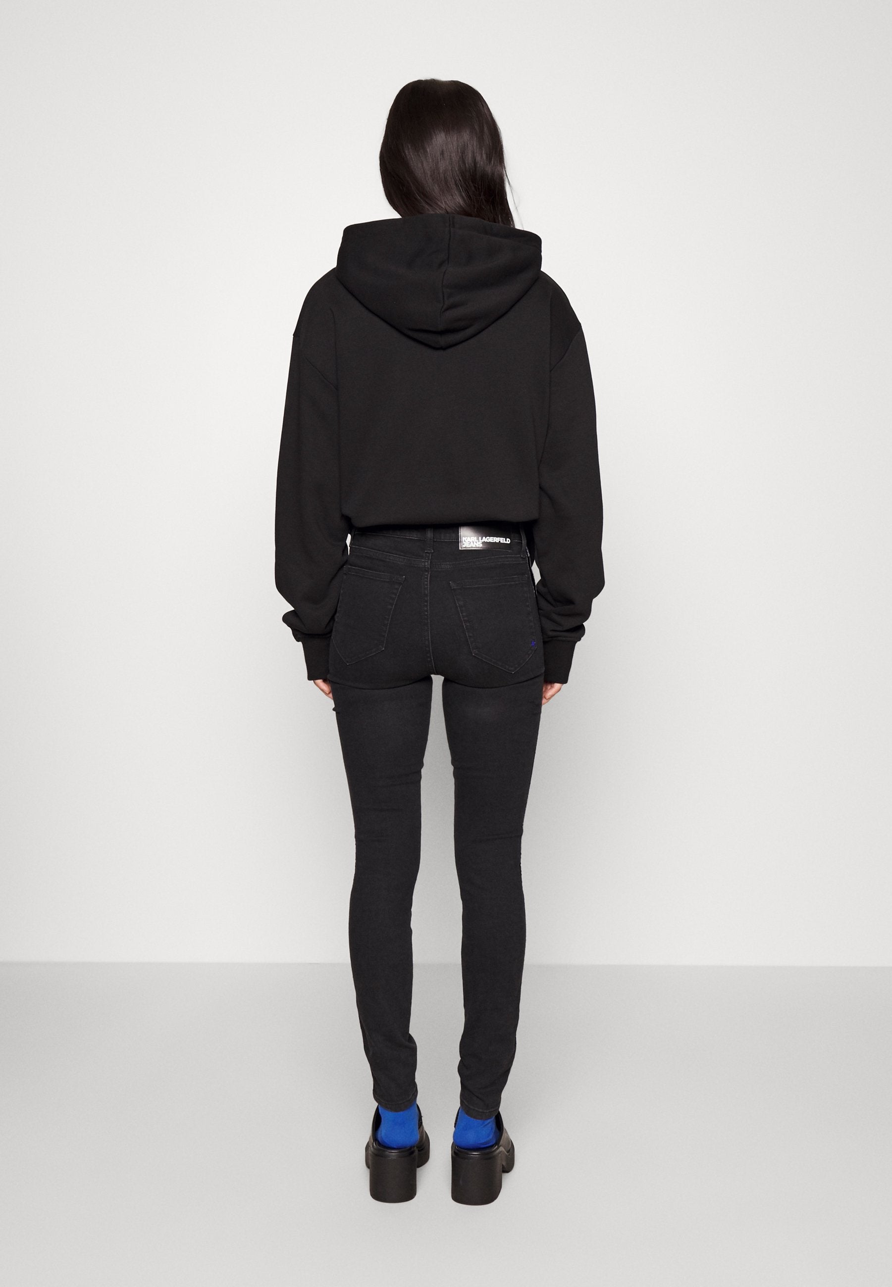 SKINNY LOGO Media 4