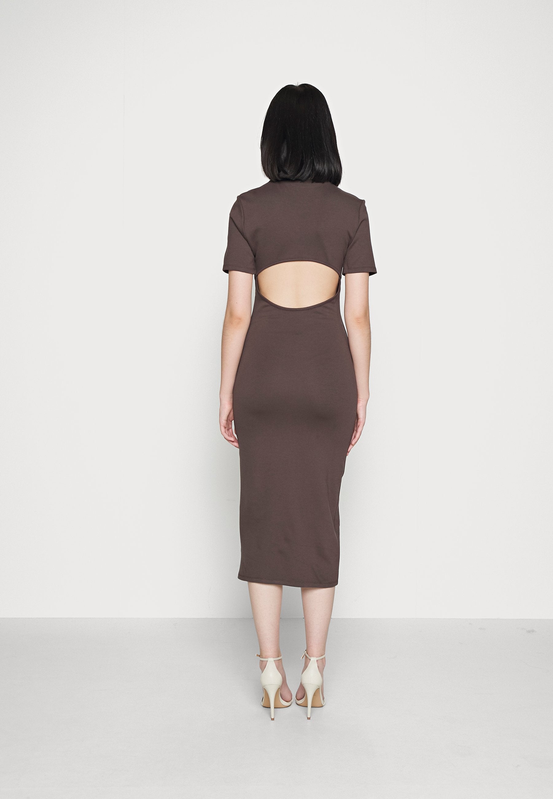 NA-KD OPEN BACK MIDI DRESS
