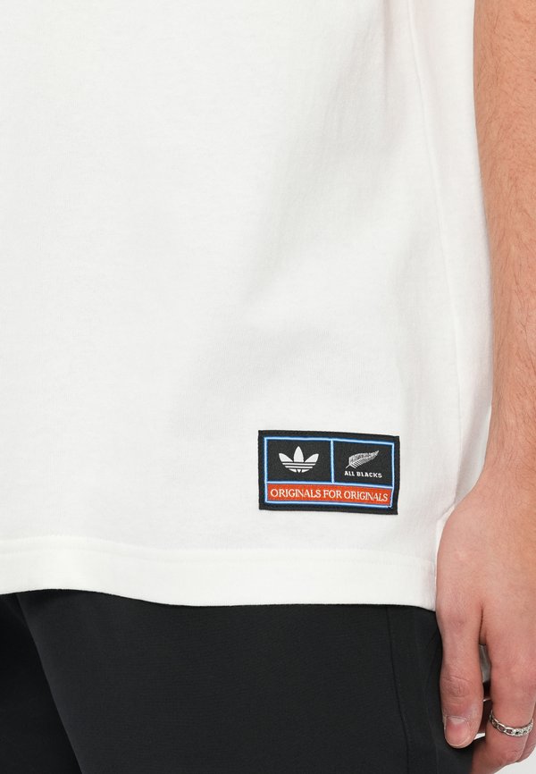 adidas Originals GRAPHIC TEE