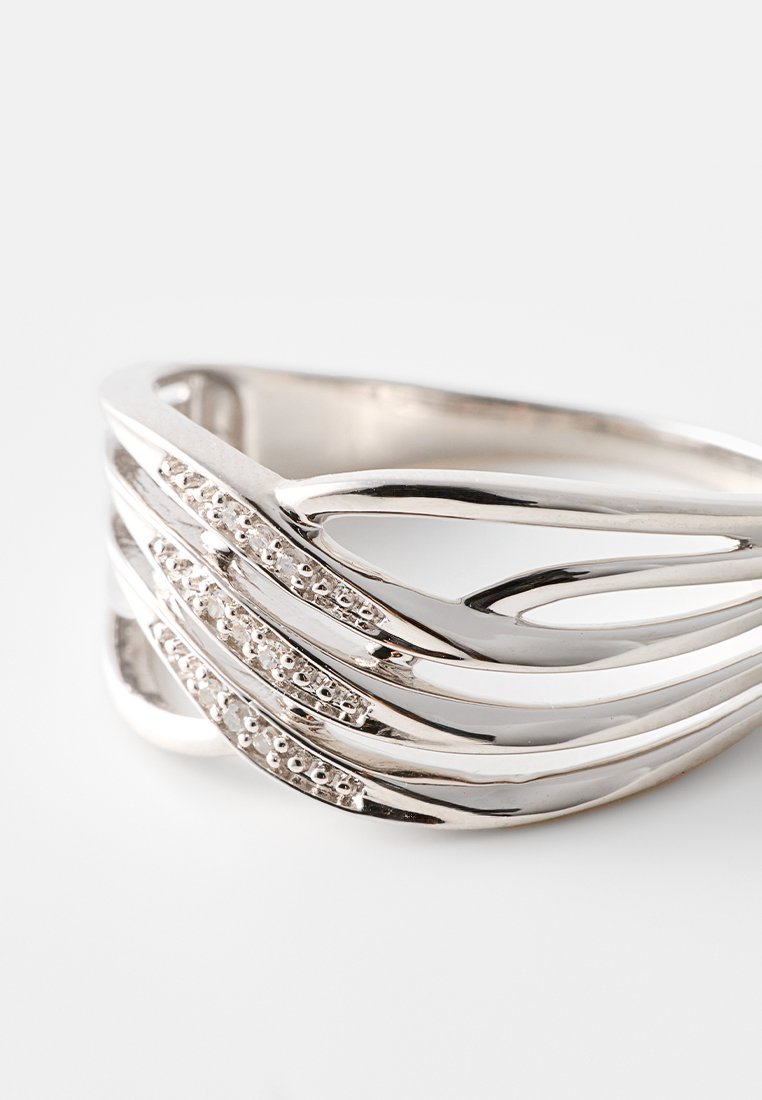 Atelier Du Diamant 0.03 CT DIAMOND