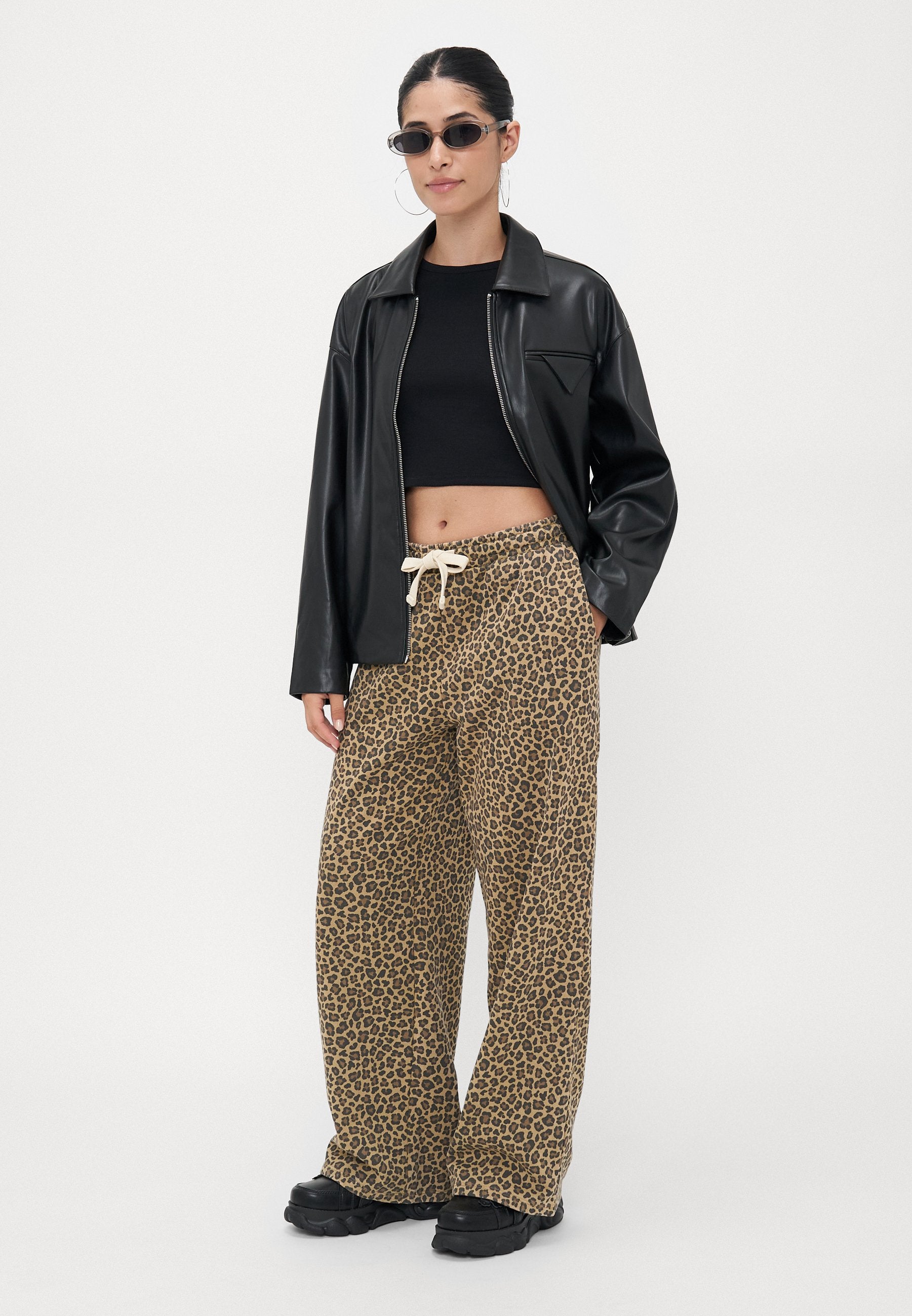 ONLLEO PANTS  Media 2