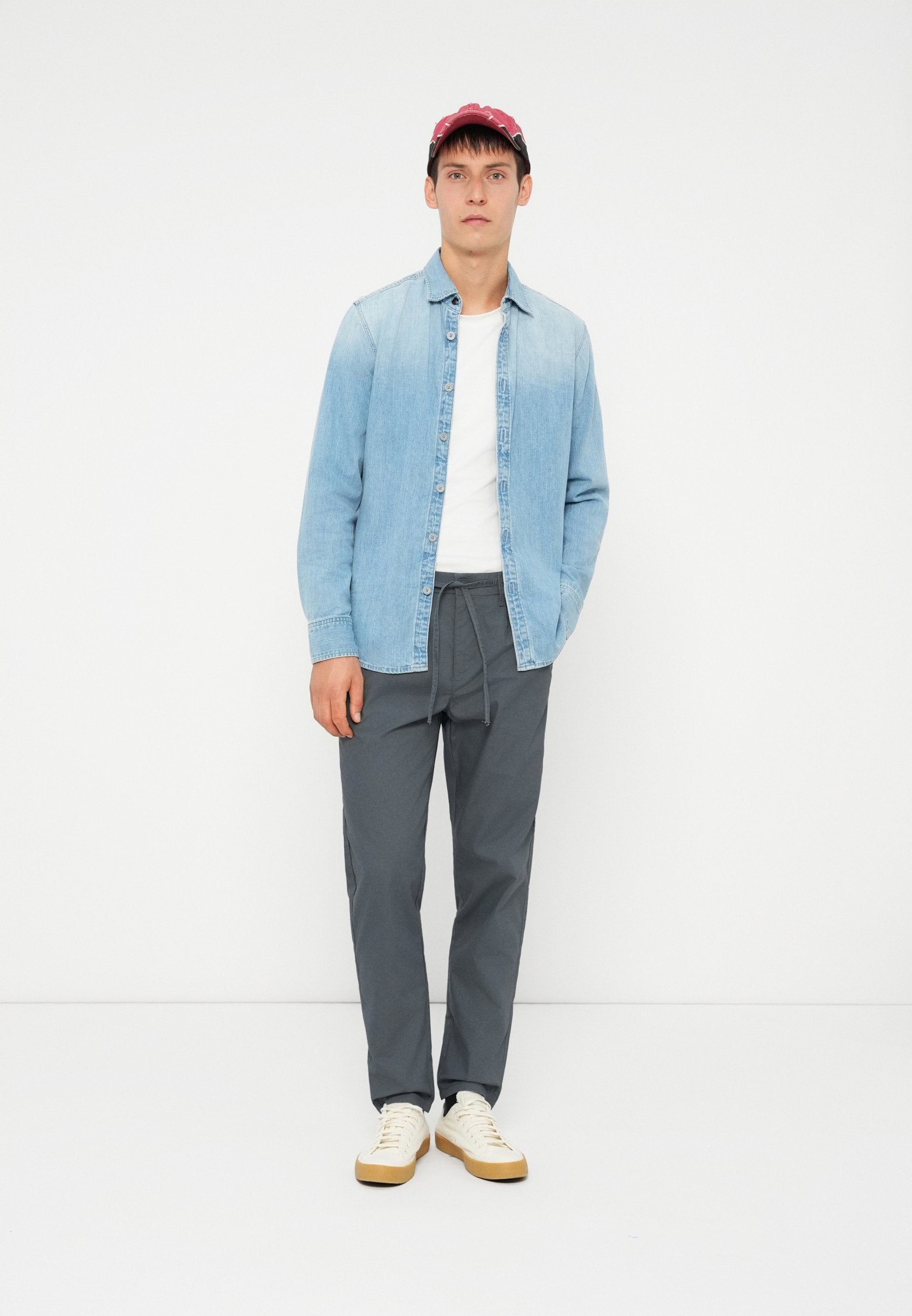 ONSTURINO TAPER FIT PANT Media 2
