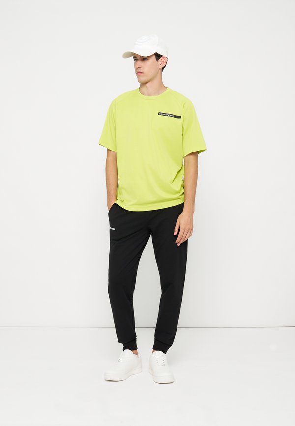 EA7 Emporio Armani