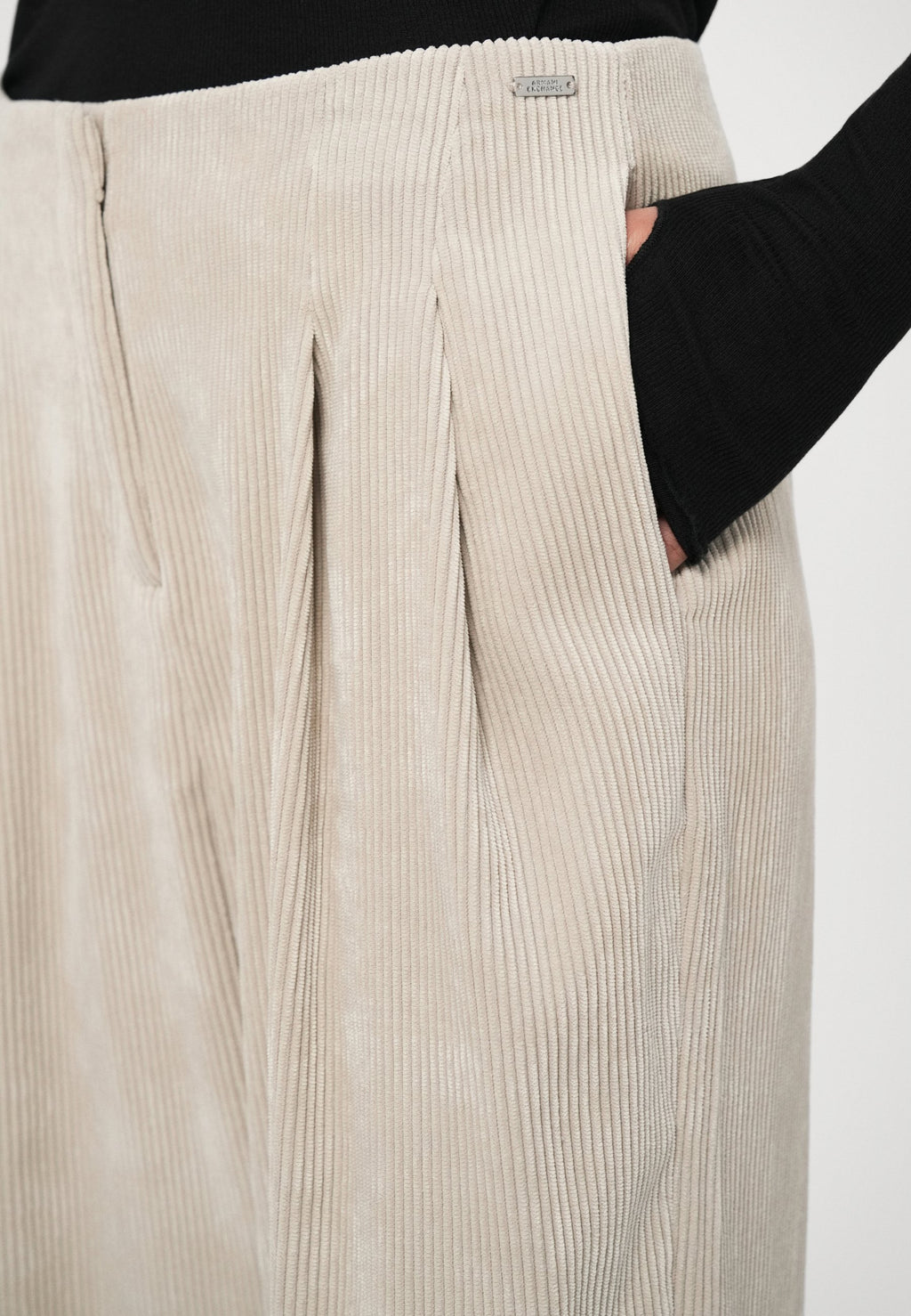 TROUSER Media 7