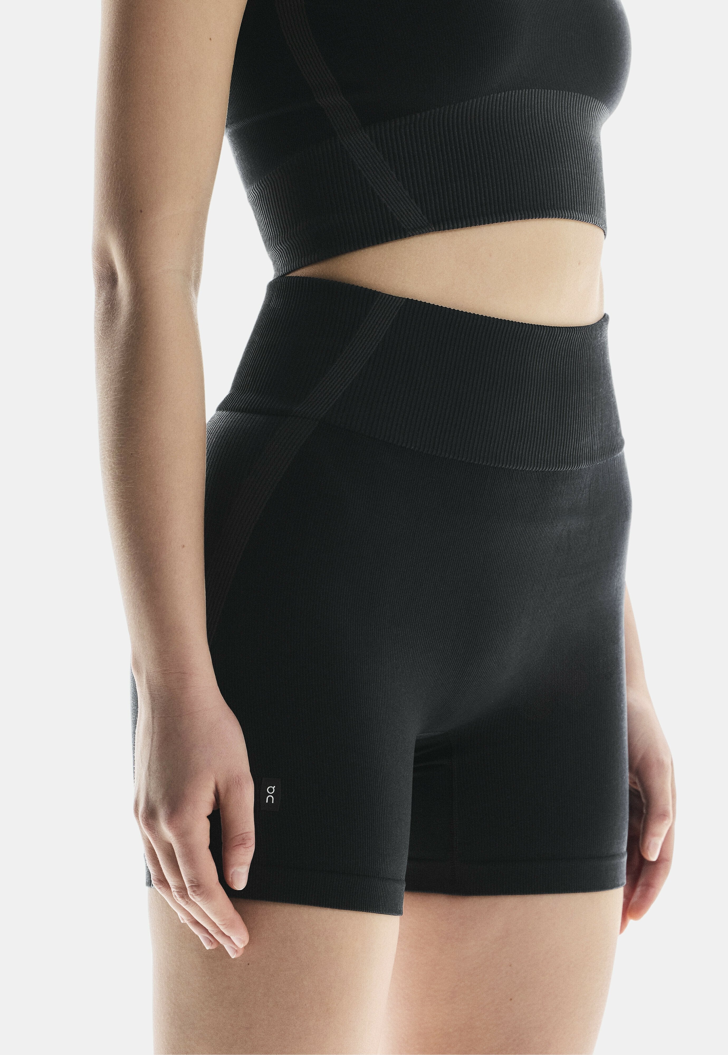 STUDIO KNIT SHORTS Media 4