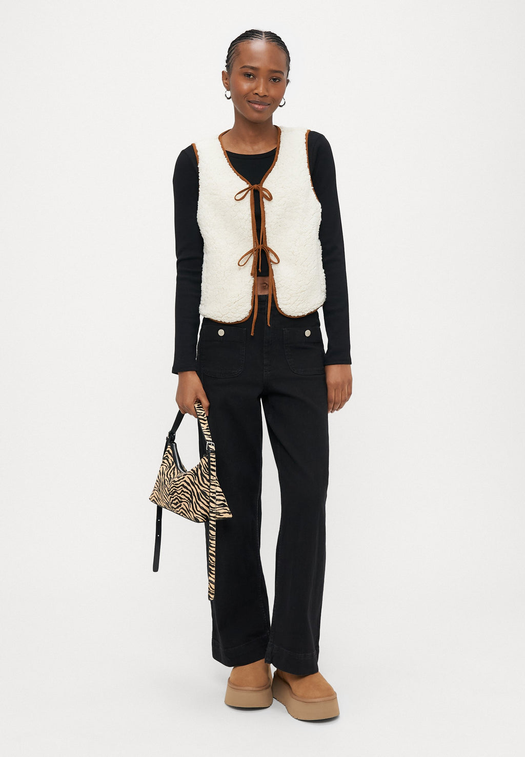 ONLAGATE VEST  Media 2