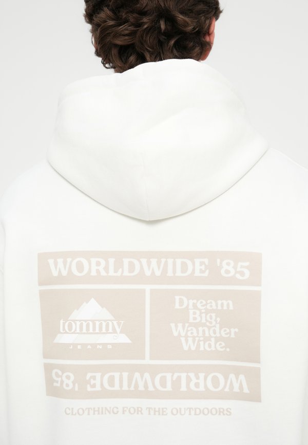 Tommy Jeans BACK GRAPHIC RELAXED TERRY ZIP-THRU HOODY