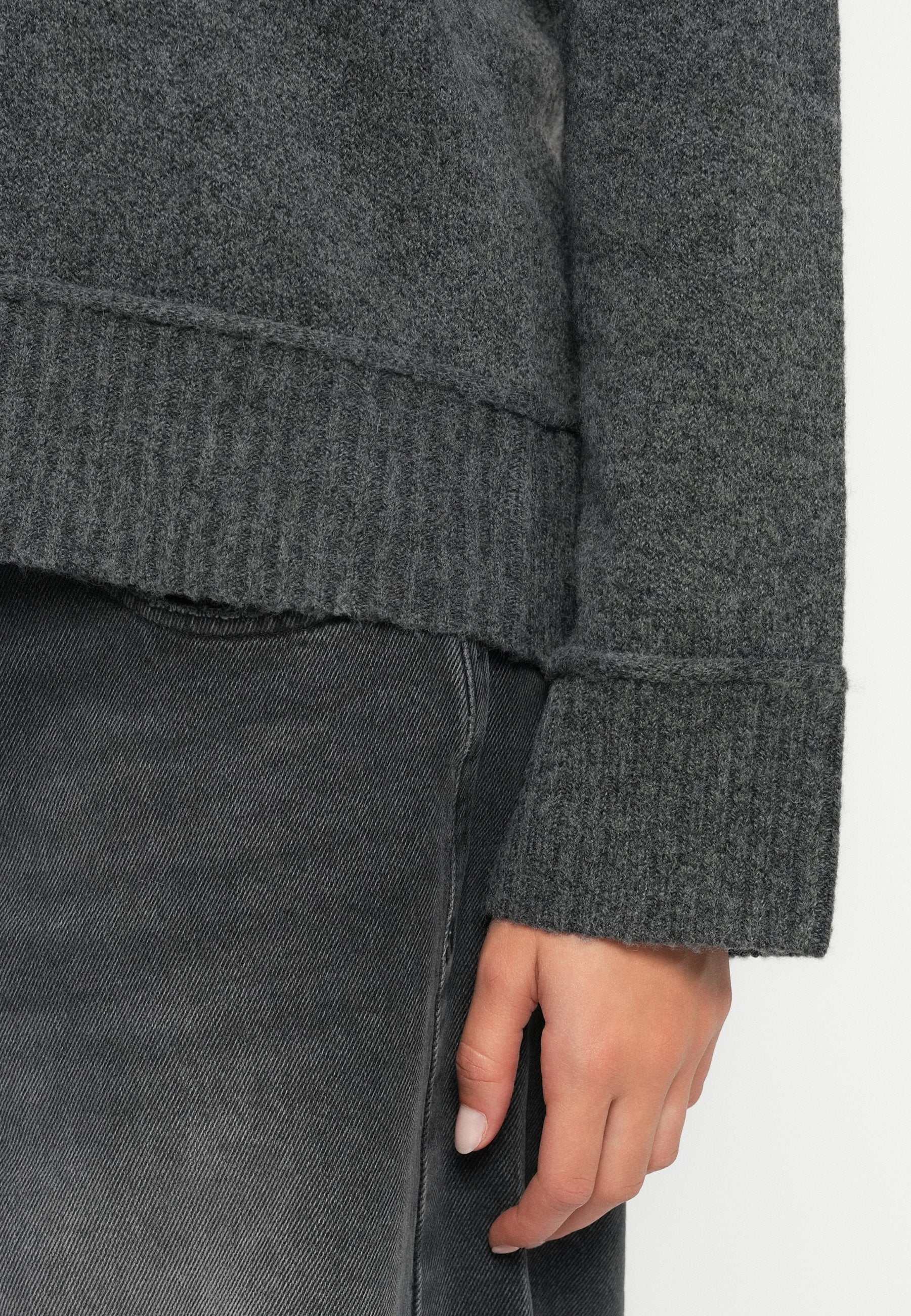 ONLY ONLHAZEL LIFE DETAIL O NECK