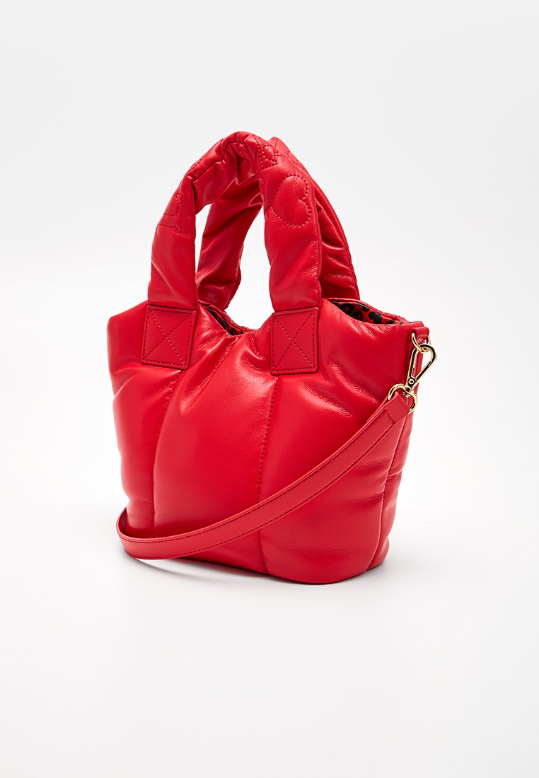 Love Moschino