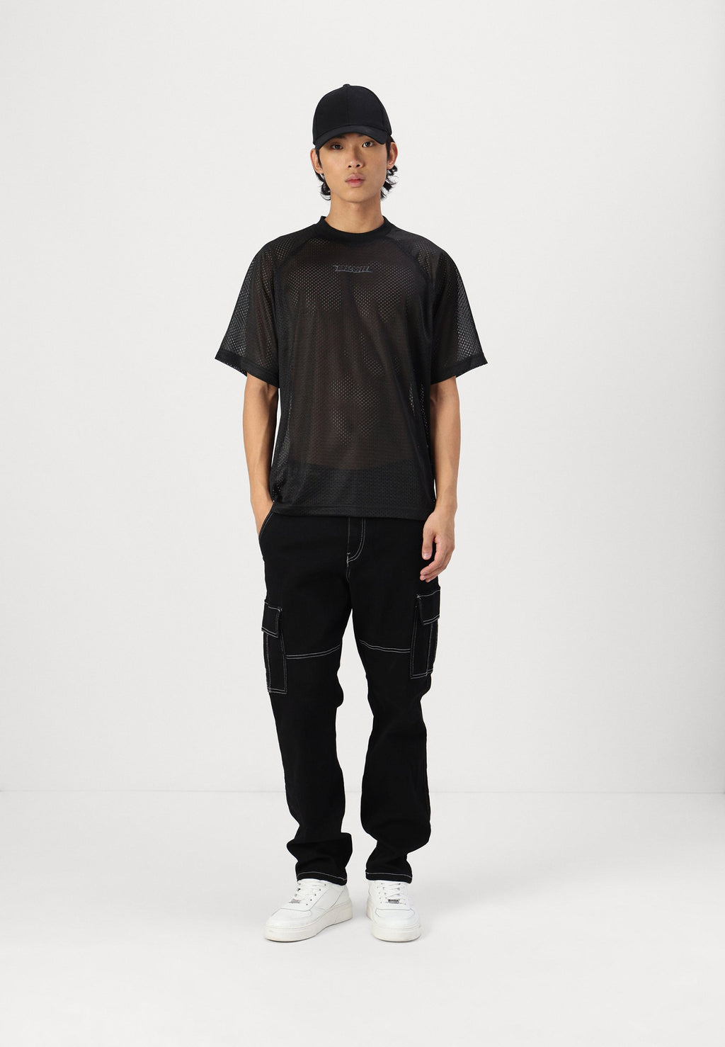 ONSEDGE CARGO  Media 2