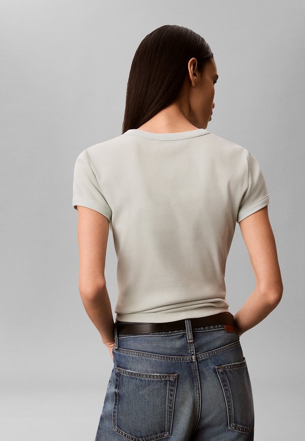 Calvin Klein Jeans