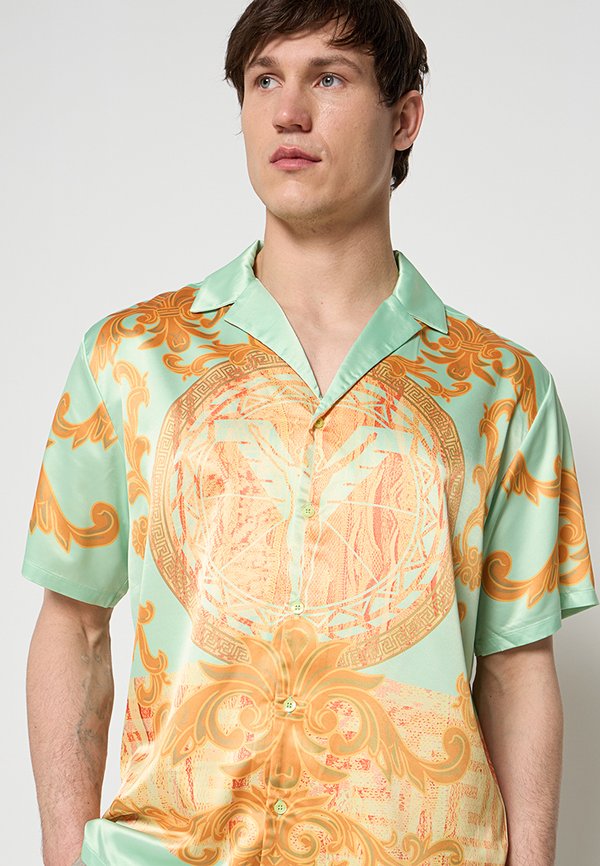 Carlo Colucci OVERSIZED