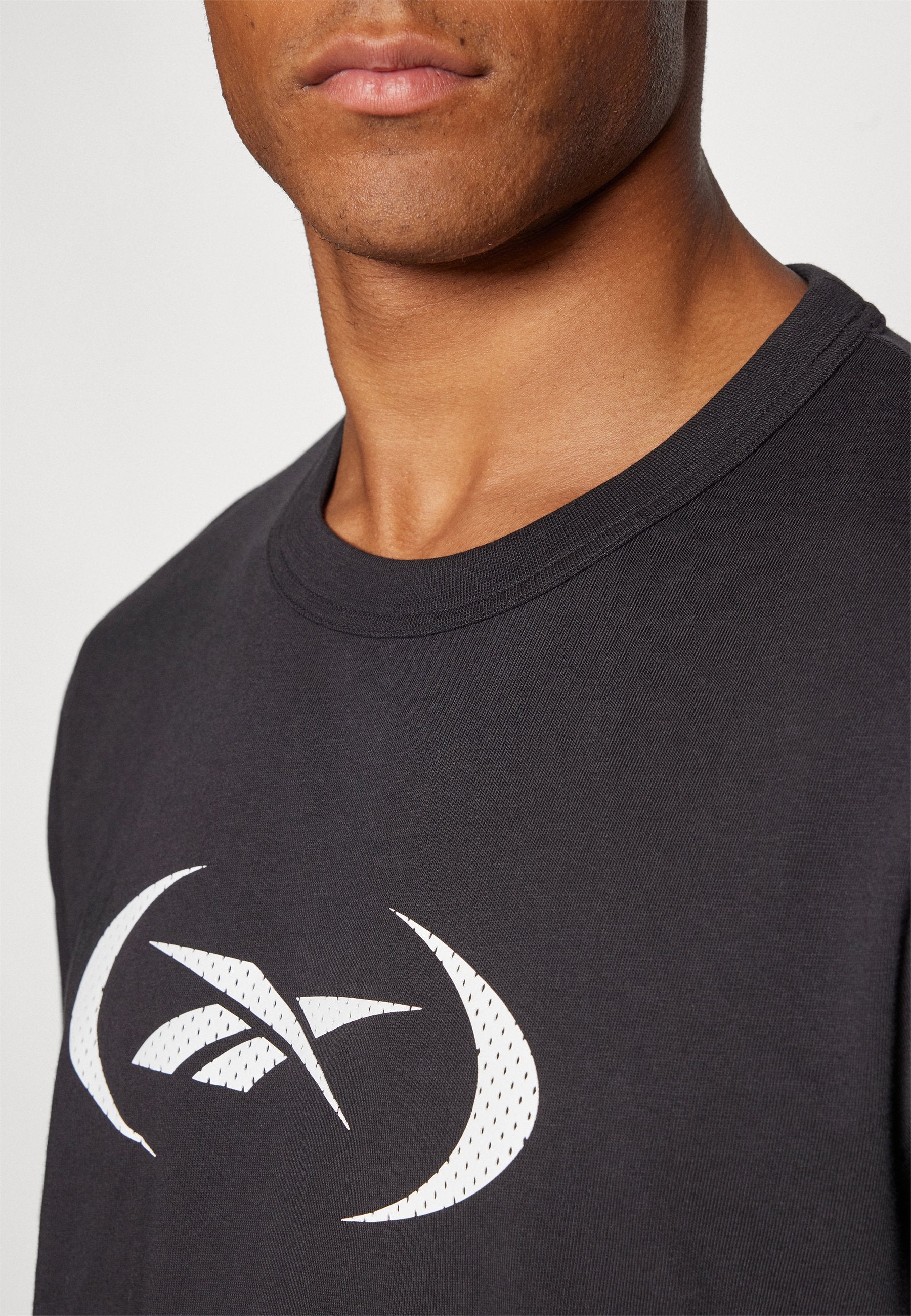Reebok BASKETBALL