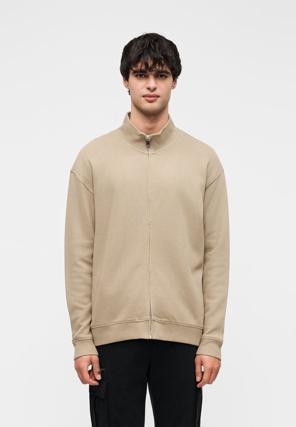 Pier One by Zalando