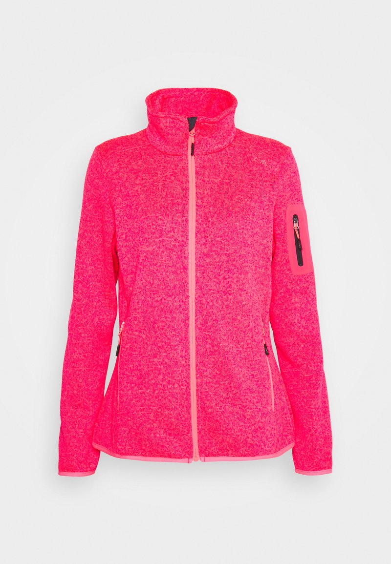 Fleecejacke in leuchtendem Pink mit hohem Kragen, Frontreißverschluss und Reißverschlusstasche am linken Arm. Glatte Textur, taillierte Passform.