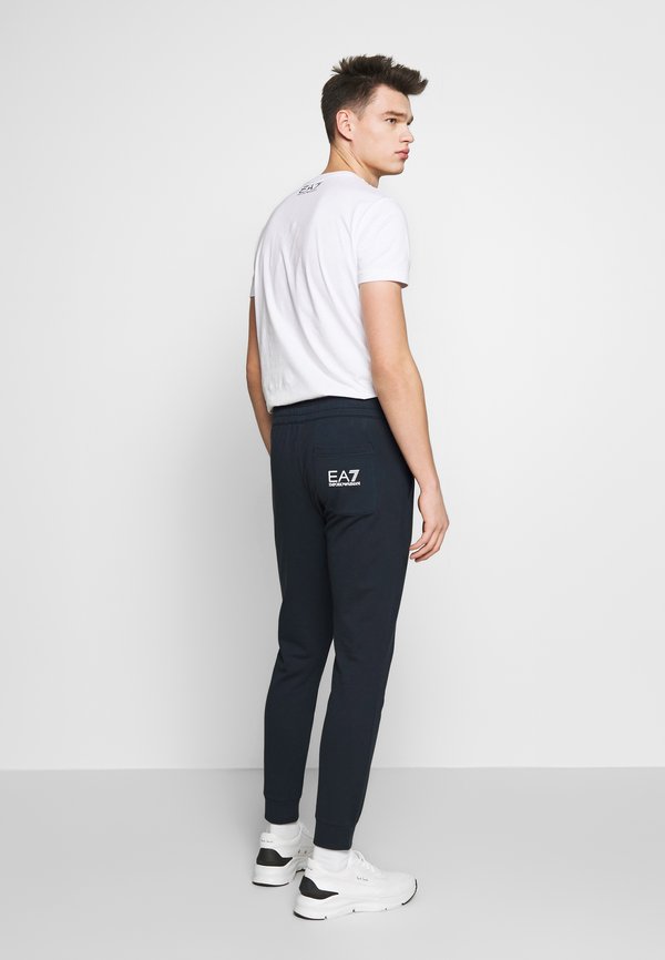 EA7 Emporio Armani