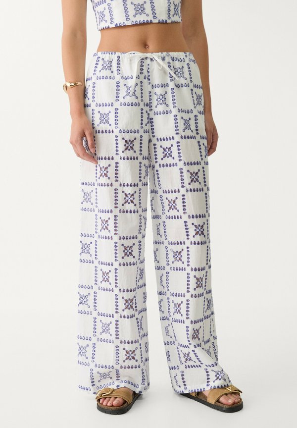 Stradivarius EMBROIDERED