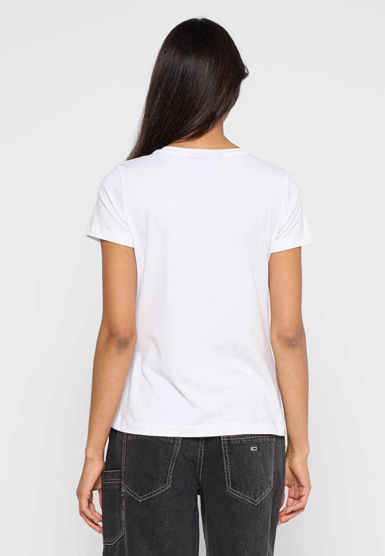 DKNY